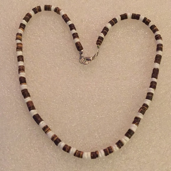 Shell necklace - Picture 4 of 4